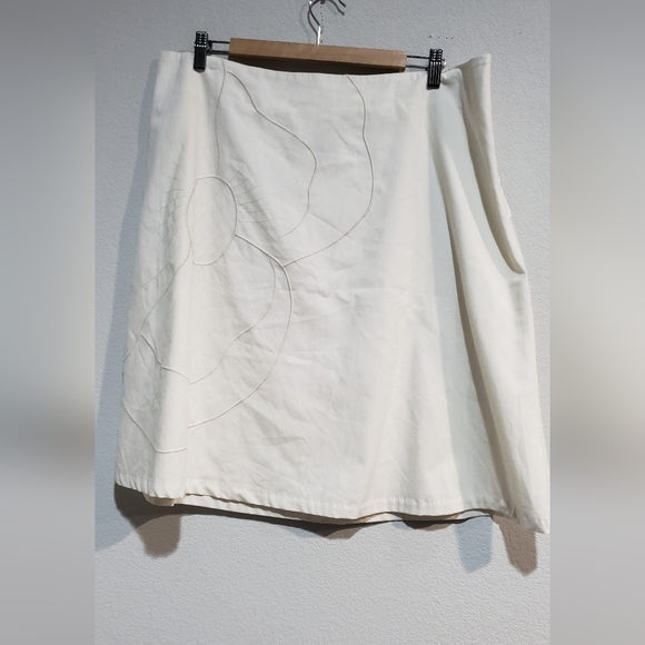 Lane Bryant Dresses & Skirts - Lane Bryant Ivory floral design cotton skirt 18